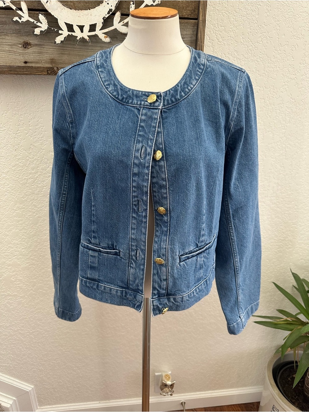 J Crew Factory Denim Button-Front Denim Jacket in Medium Blue size M NWT